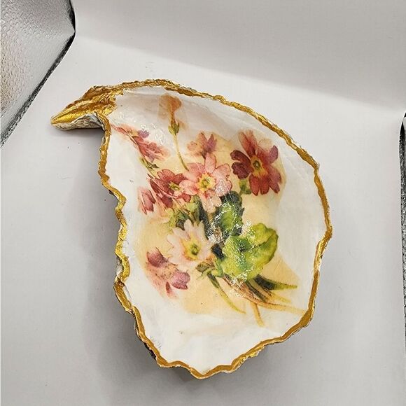 DECOUPAGE HUGE OYSTER SHELL - Picture 1 of 4